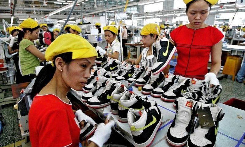 Momento Escoger Una noche Un viaje al drama de la globalización capitalista a través de unos zapatos  Nike – Kaos en la red